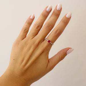 ANILLO PLATA PIEDRA ROJA