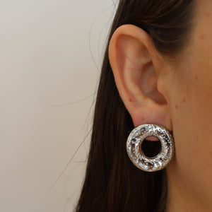 ARETES ACERO PLATEADO CIRCULO CON TEXTURA