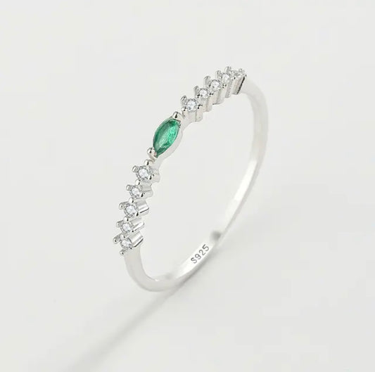 ANILLO PLATA ZIRCONIAS ROMBO CON VERDE