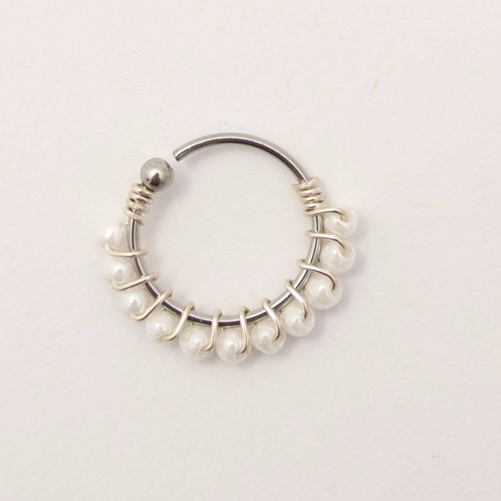 PIERCINGS BORDADOS BLANCO (PRECIO POR PIEZA)