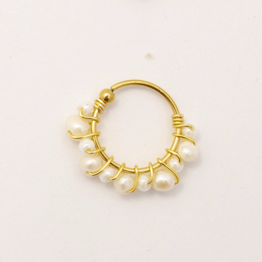 PIERCINGS BORDADOS BLANCO (PRECIO POR PIEZA)