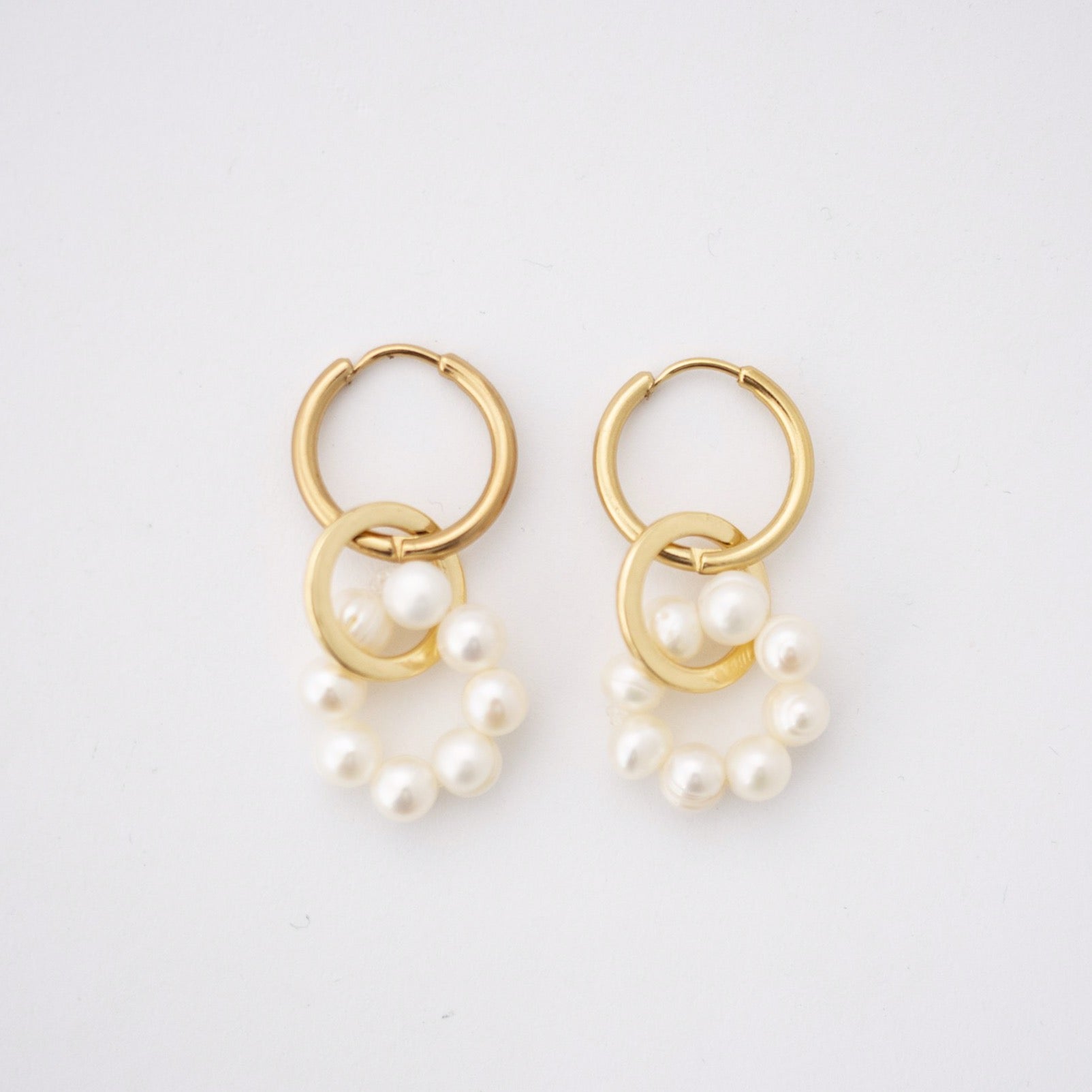 CHUNKY HOOPS DOBLE WHITE & GOLD