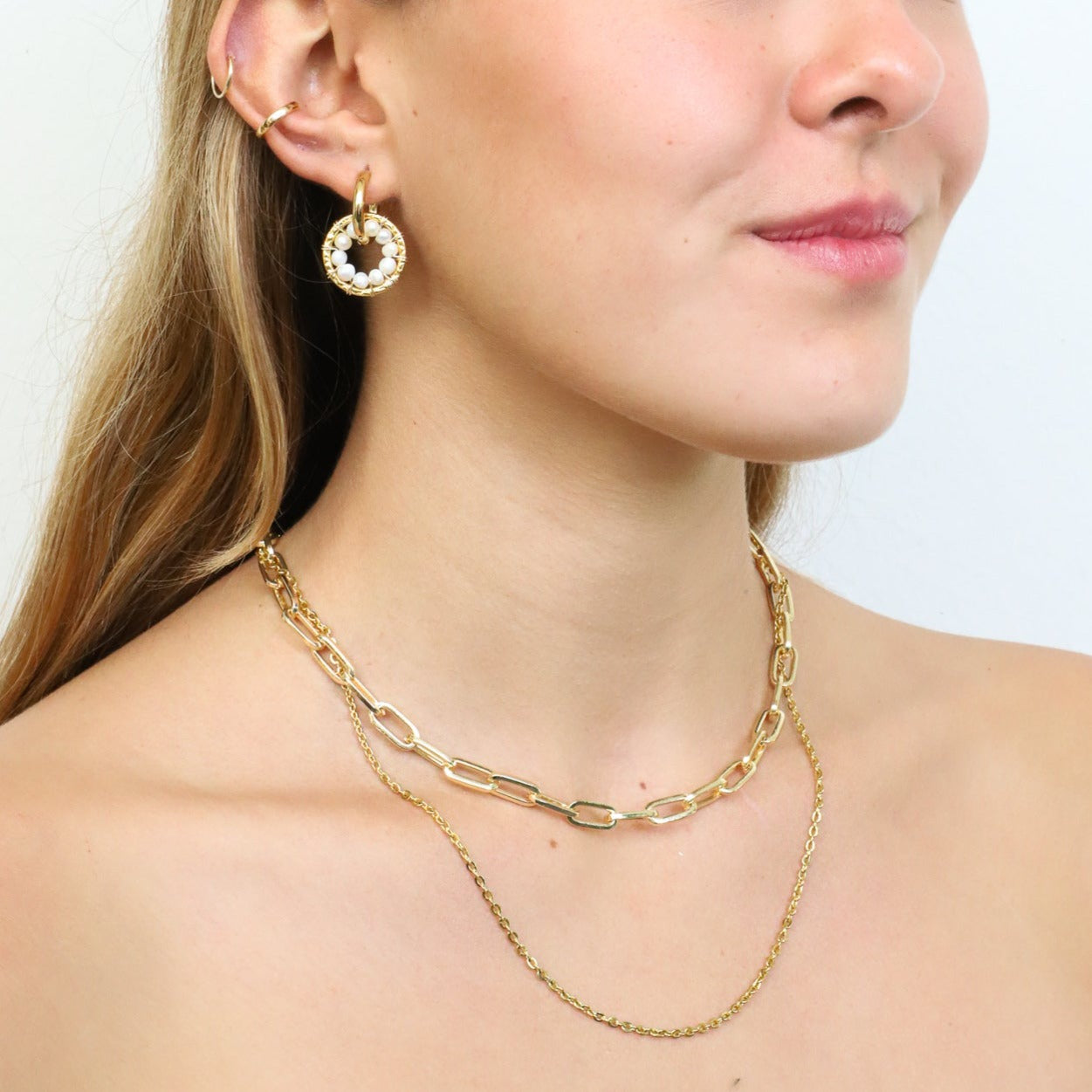 CHUNKY HOOPS GOLD & PEARLS