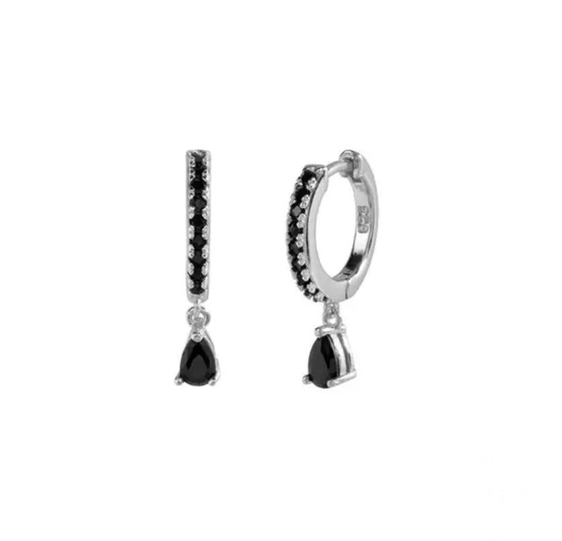 HUGGIES PLATA ZIRCONIA GOTA COLGANTE NEGRAS